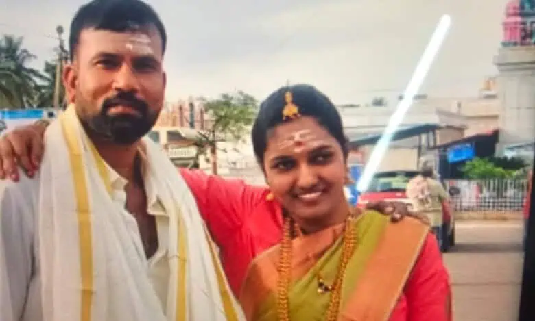 Bengaluru Horror: Man Stabs Wife 11 Times in Front of Daughter, Surrenders